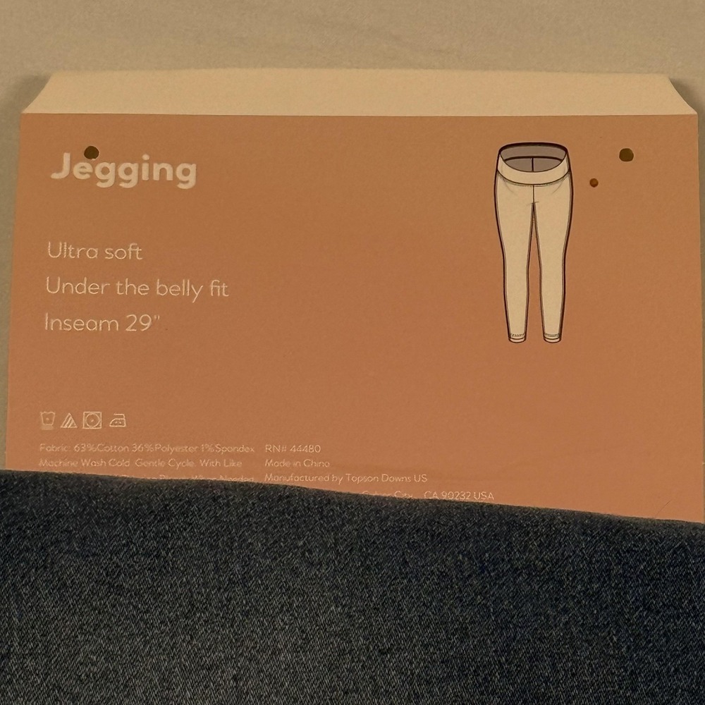 Destination Maternity Leggings Medium Jegging Denim Under Belly Soft Travel New‎ - Picture 11 of 13